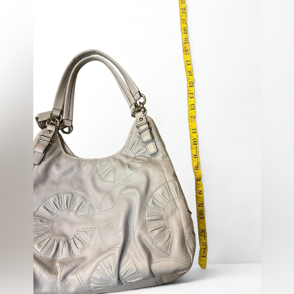 Coach Classic Leather Purse – Retired Style – Clean & Chic Light Gray - Picture 10 of 12